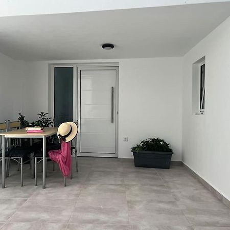 Villa Family Emporio  المظهر الخارجي الصورة